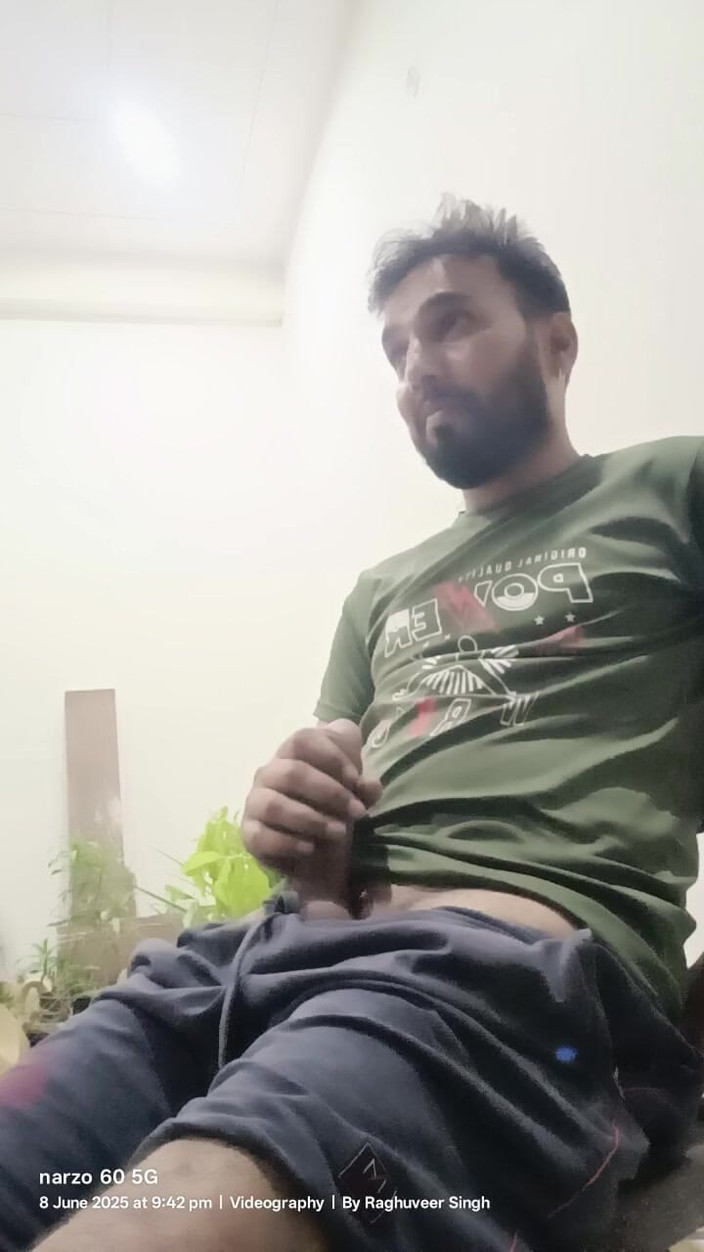 Rajasthani-old-lover: Lo zio indiano si prende una masturbazione dopo aver mostrato...