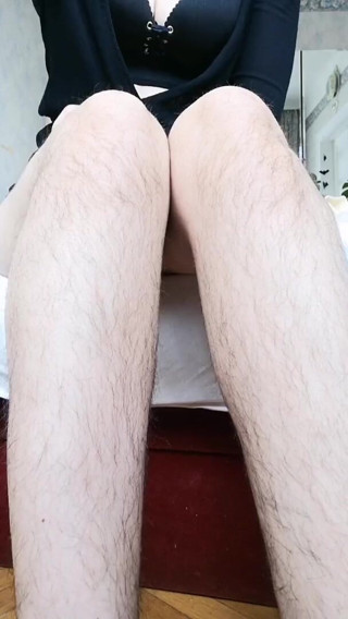 The Antichristrix: Lotion op mijn harige benen