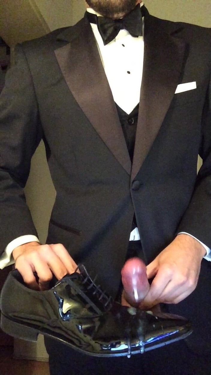 Master Shiny Shoes: Horny in Tuxedo