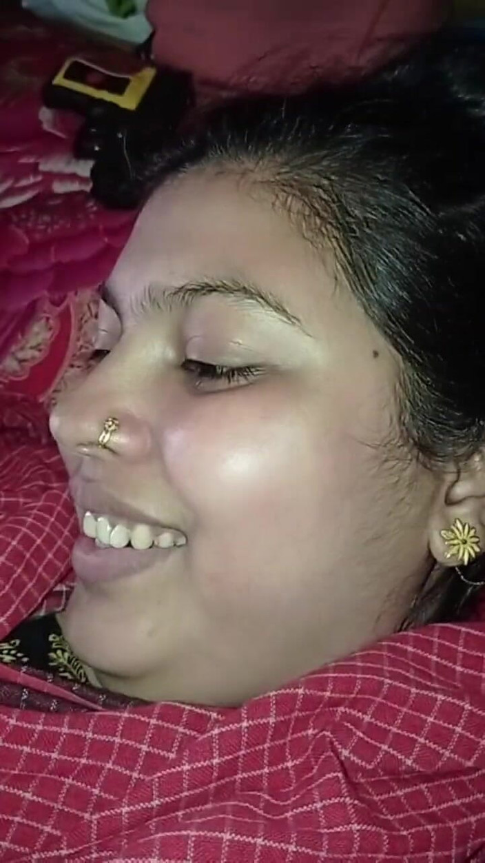 Desi Video BD: Newly Married Couple's Cute Caring Husband Wife Love