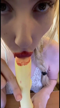 Dildo gelutscht, elza kommt