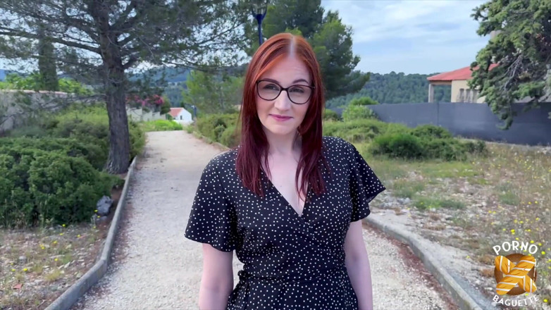 Porno Baguette: Lavyana, wspaniała ruda, chce, aby dwa ją uderzyły