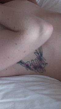 La prima gangbang e bukkake di hannah