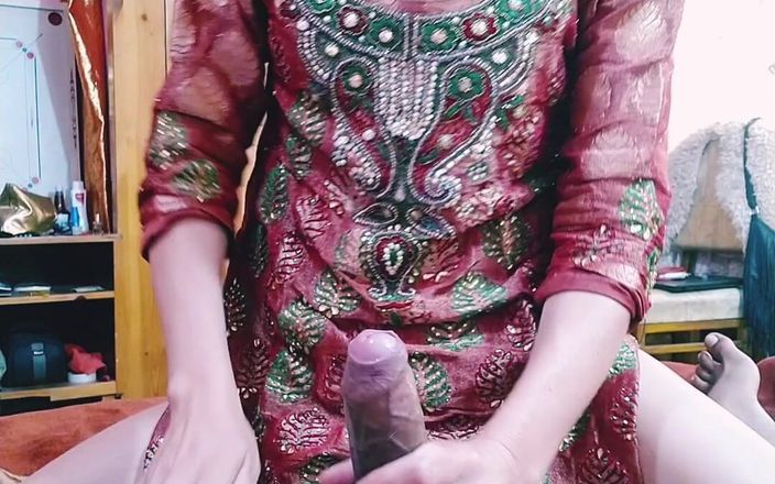 Bolly Karma: Làm tình với máy bay bà già ham muốn