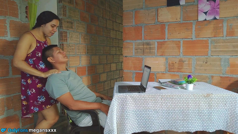 MeGanSxx: Moje švagrová je nadržená a chce péro