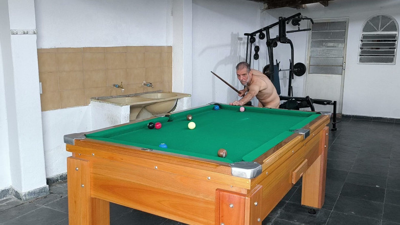 Carmona's father: Who Wants to Play Naked with Me?
