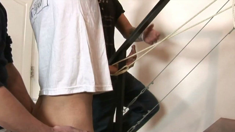 MACHO FUCKER FROM SPAIN: Threebuddy Sex