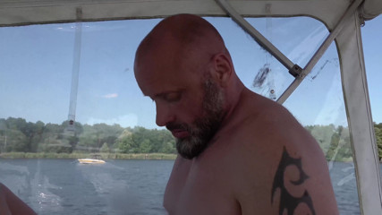 My German Amateurs: O matahală bătrână fute o tânără brunetă tatuată și cu piercing...
