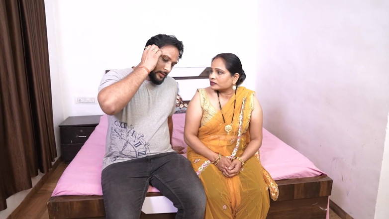 Aaka: Desi Indian Bhabhi Hardcore Sex with Husband Clear Hinfi Audio
