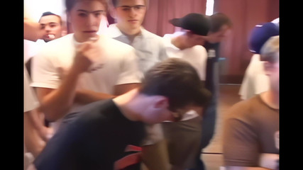 Galaxy Orgy: Hillary Scott i Alec tworzą iskry