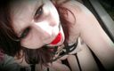 Kayci Kitten: Masturbare cu căluș cu bilă vampir