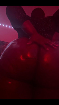 Wanna See Me Fuck This Big Juicy Booty?