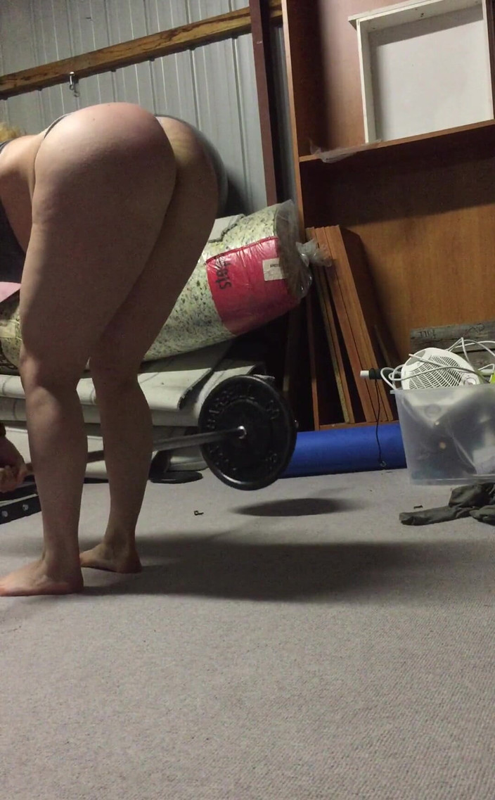 Michellexm: トレーニングベイブと彼女のタフな筋肉のお尻 - パート 5