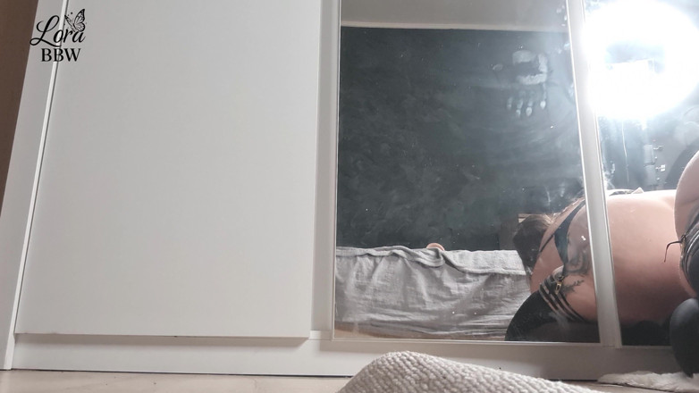 LoraBbw: Videocamera donnona si masturba