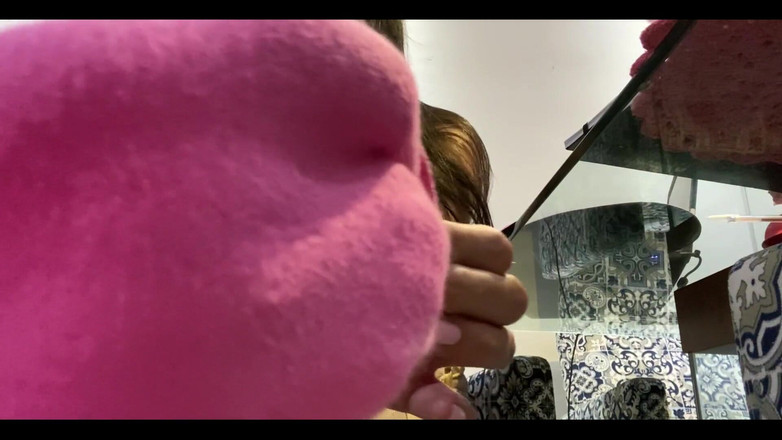 KiffaFeet: 집에 도착한 후 양말을 벗습니다. 땀에 젖은 발