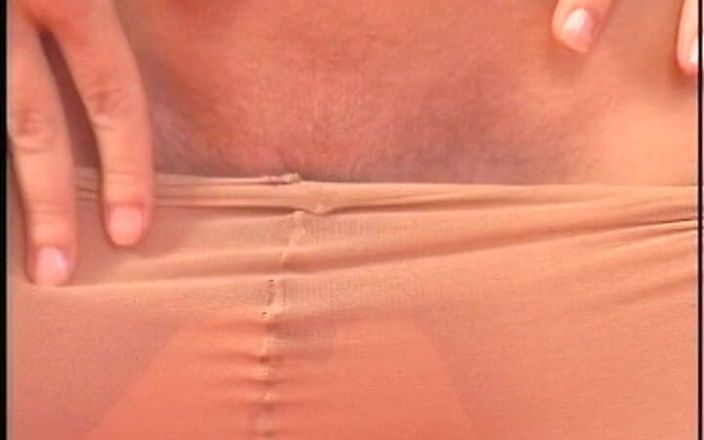 Vintage Lust: Moglie catturata con l'amante mentre fa sesso # 3