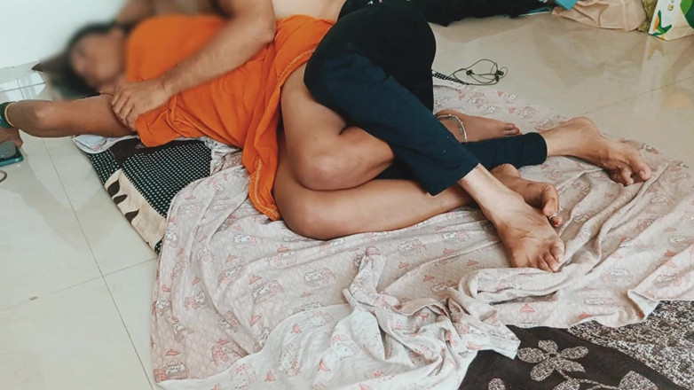 Harder299: Ytterligare en knull med min Desi knubbiga styvmamma