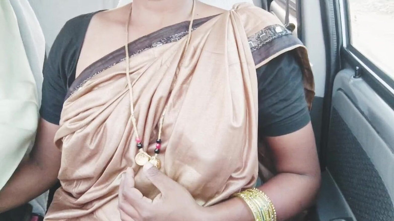 Telugu honey lips: Vidéo complète, sexe indien torride dans une voiture, dirty talk...