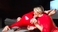 Crazyfamily 1970: Hraní latexové hry s mým nevlastním synem