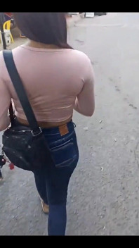 Vsadím se, že nahrála toto video