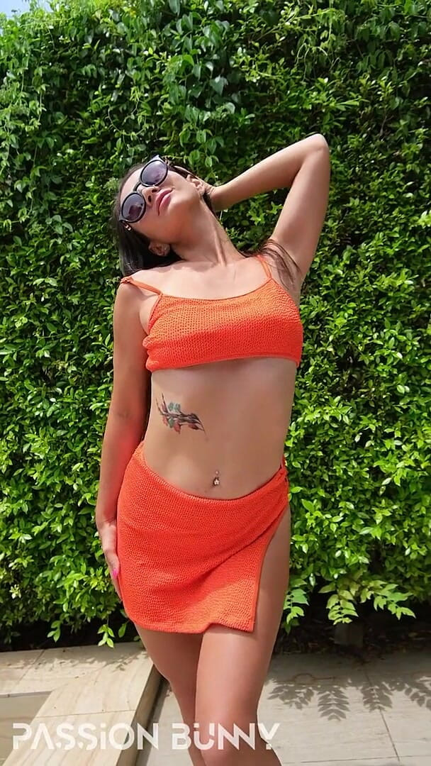 Orange Bikini Flashing - Sexy Public Vibes (Passion bunny)