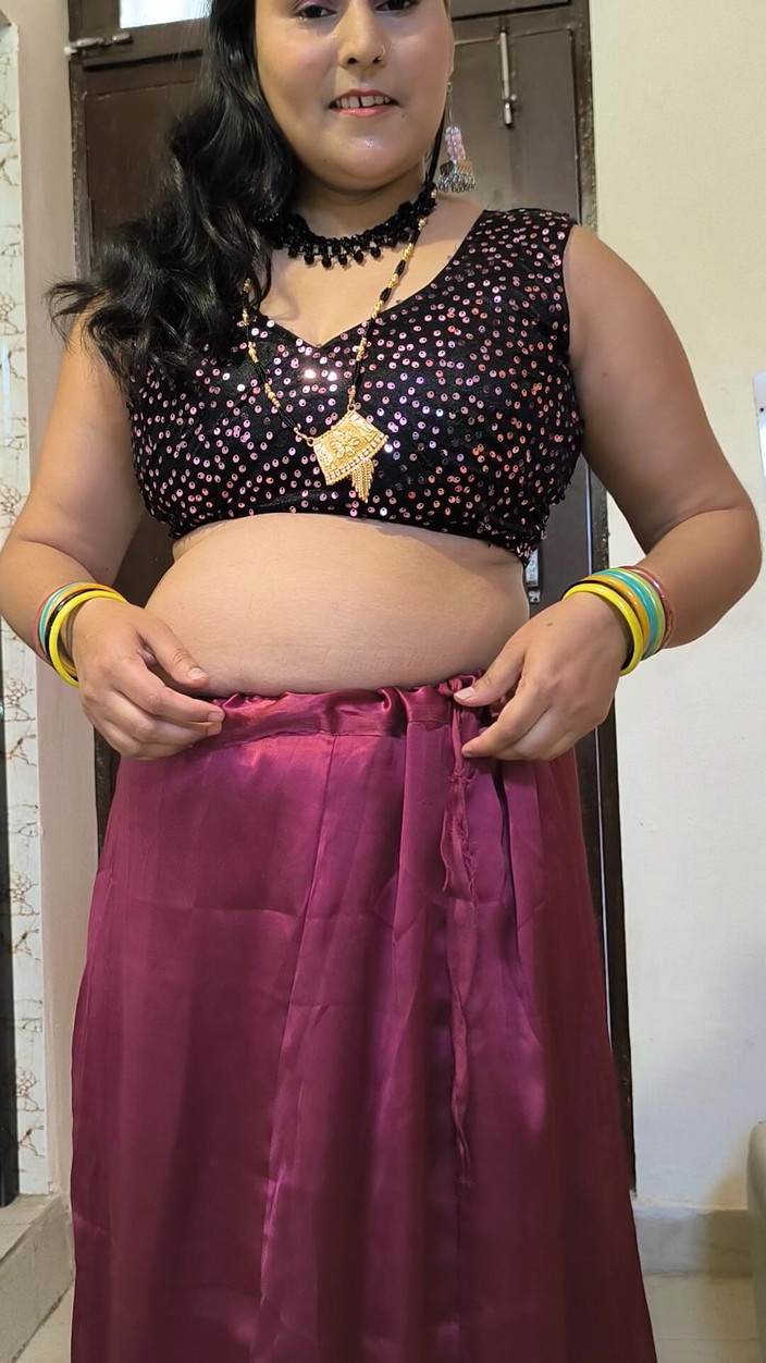 Puja555: Puja Bhabhi Nahý tanec