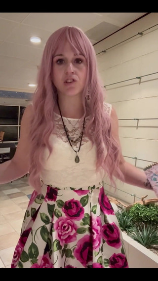 Suzy Wylde: To je záhodno.