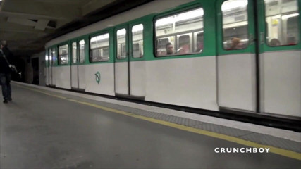 EXHIB BOYS: Amazing sex in the subway in Paris