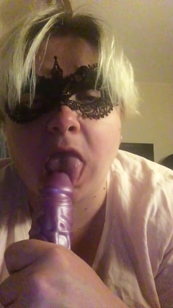 Real homemade BBW BBC porn: Bbwbootyful sucking deepthroat my 12inch dildo