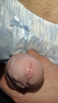 Rey rey: Stor kuk och venoza, intensiv onani i pyjamas, undergiven POV