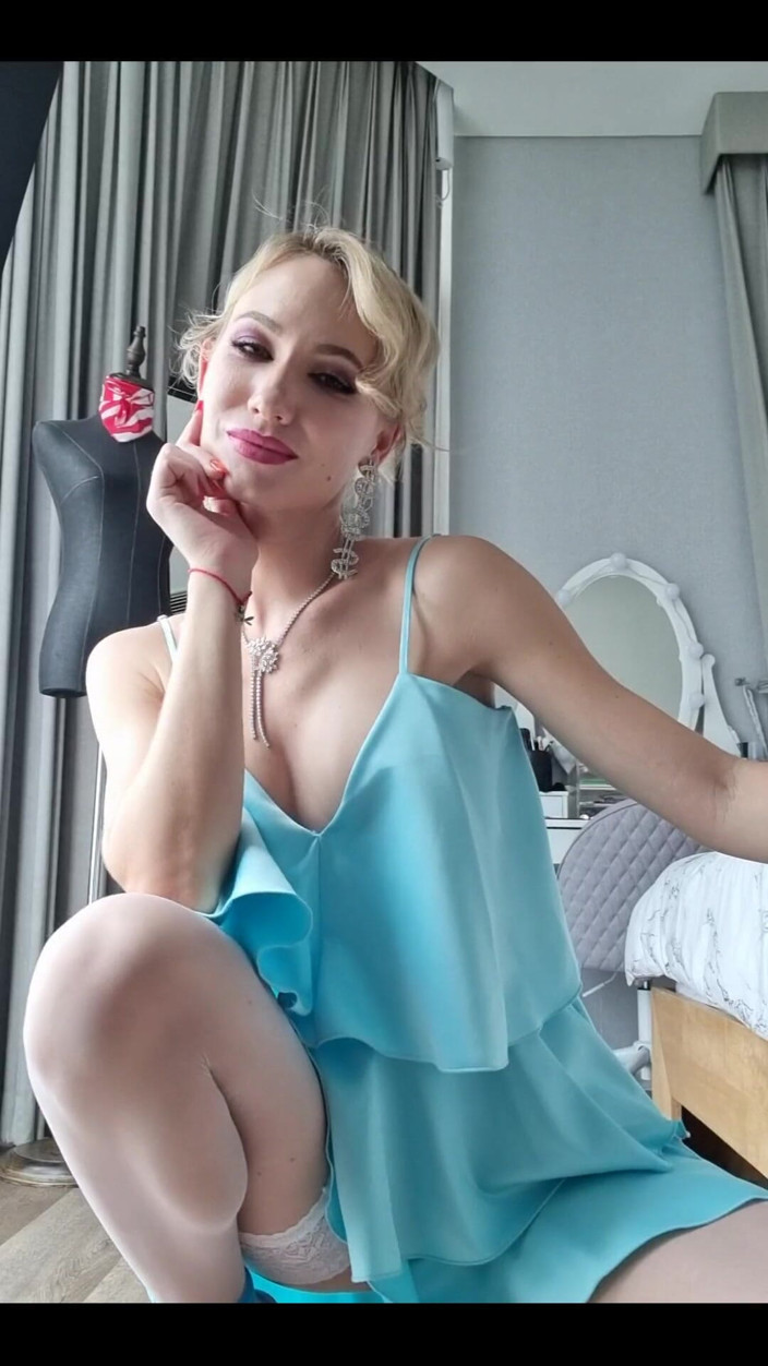 Angel The Dreamgirl: Blue Dress