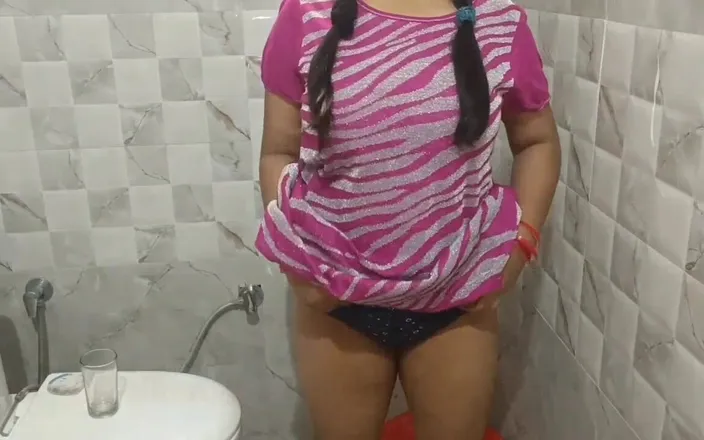 Hotty Jiya Sharmaa: Indian Best village Pissing