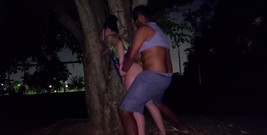 CasalprazeresRJ: Sexy vdaná žena šla v noci na procházku a skončila u nadaného...