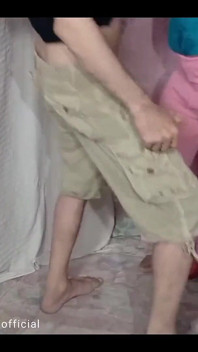พี่ชายผมยาวดำอาศัยอยู่ในแคนาดา เต้นรำร้อนแรงมูจรากับน้องสาวเดสี Sara