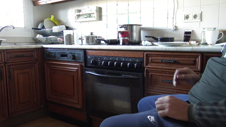 Stepmom Susan: Mature Stepmother Her Horny Stepsons Cum After Masturbating