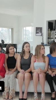 TeamSkeet - la dominatrix de grandes tetas Reena Sky enseña a seis zorras sin experiencia cómo satisfacer a una mujer