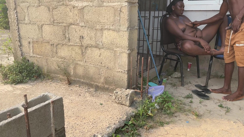 Sex naija 1: ジムハウス内でハードドギーを捕まえる