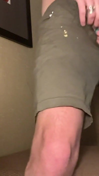 American Freeballin Army Green Cargo Shorts Cum off