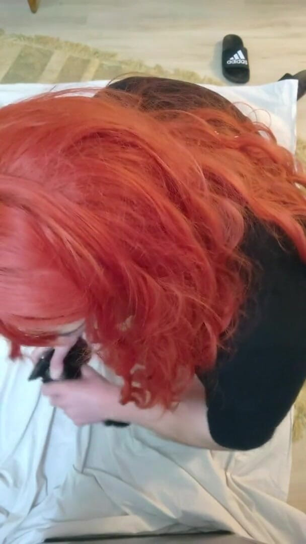 Twokisses: Ich, emma, reitet einen schwarzen dildo
