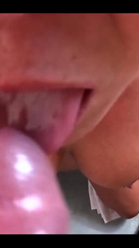 Mamada con cámara en mi cabeza y semen mucho en mis tetas