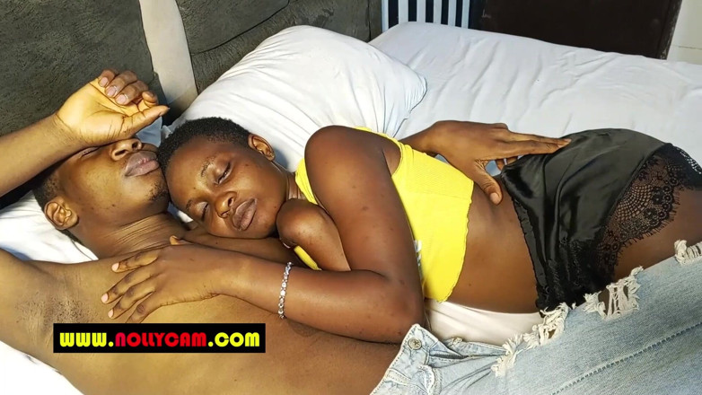 NOLLYCAM AFRICA: 像她的丈夫一样操我的女孩