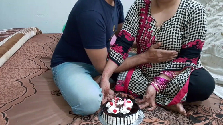 QueenbeautyQB: Geburtstagsfeier mit indischer stiefmutter