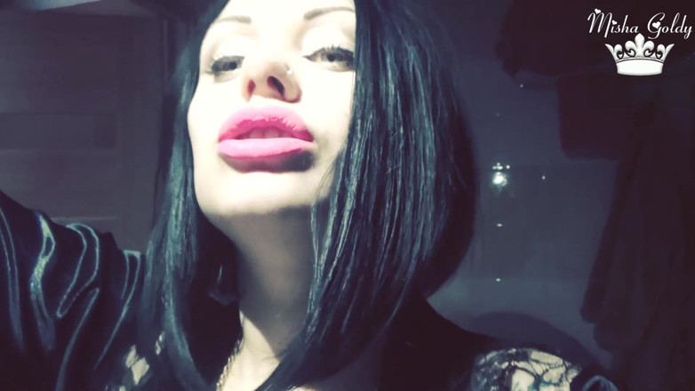 Goddess Misha Goldy: Неоновая розовая губная помада