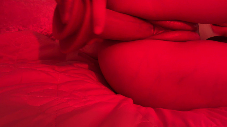 Ms_Emmy_Lynn: Red Light Masturbation Dildo Fuck Multiple Orgasms