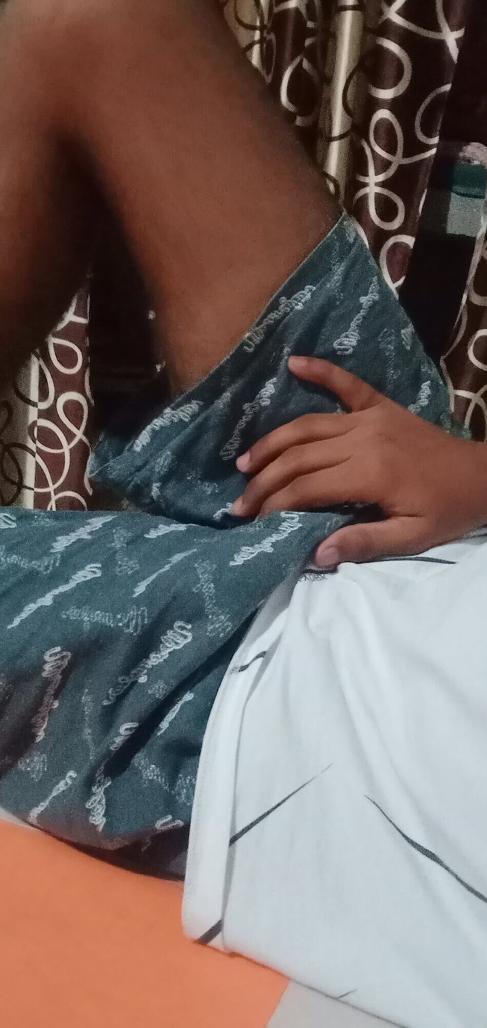 sexy_series: छोटे लंड के साथ सुंदर ट्विंक।