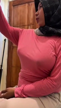 Manželka muže, který má žízeň po sexu, bude mít dlouhý penis