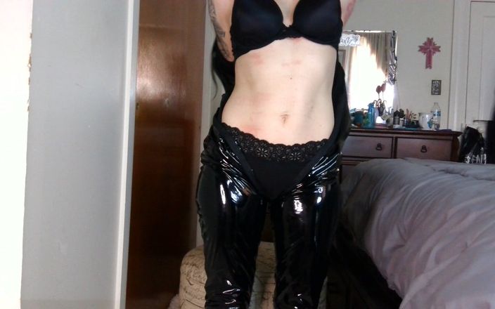 Raven Willow: Sweaty и Stuck