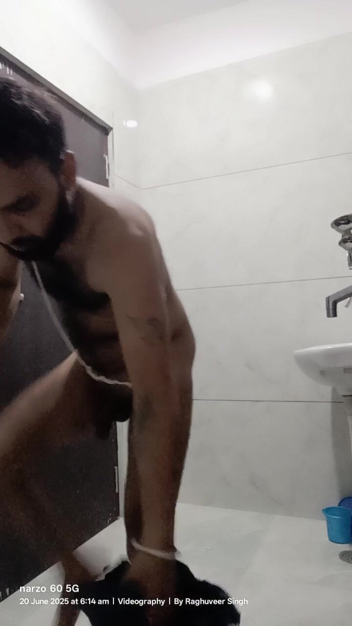 Rajasthani-old-lover: Sesso indiano desi uomo gode della doccia