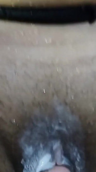 Seksi bayan ön sevişme seks oyuncağı ateşli amcıkla elle muamele parmaklıyor