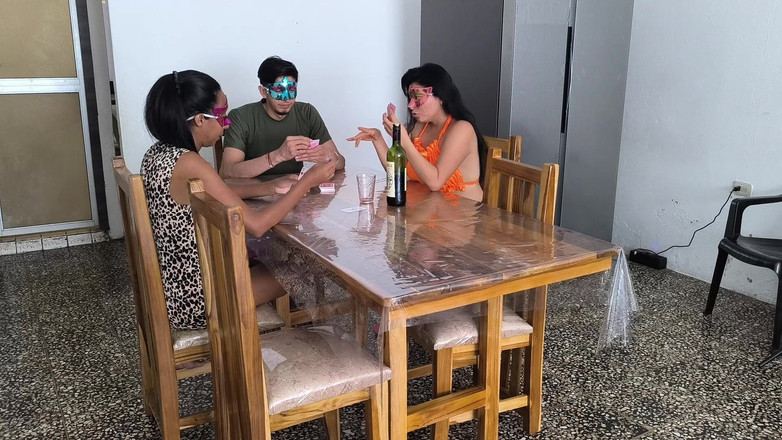 NEGRITA SEXY: Une rencontre entre amis se termine de façon inattendue